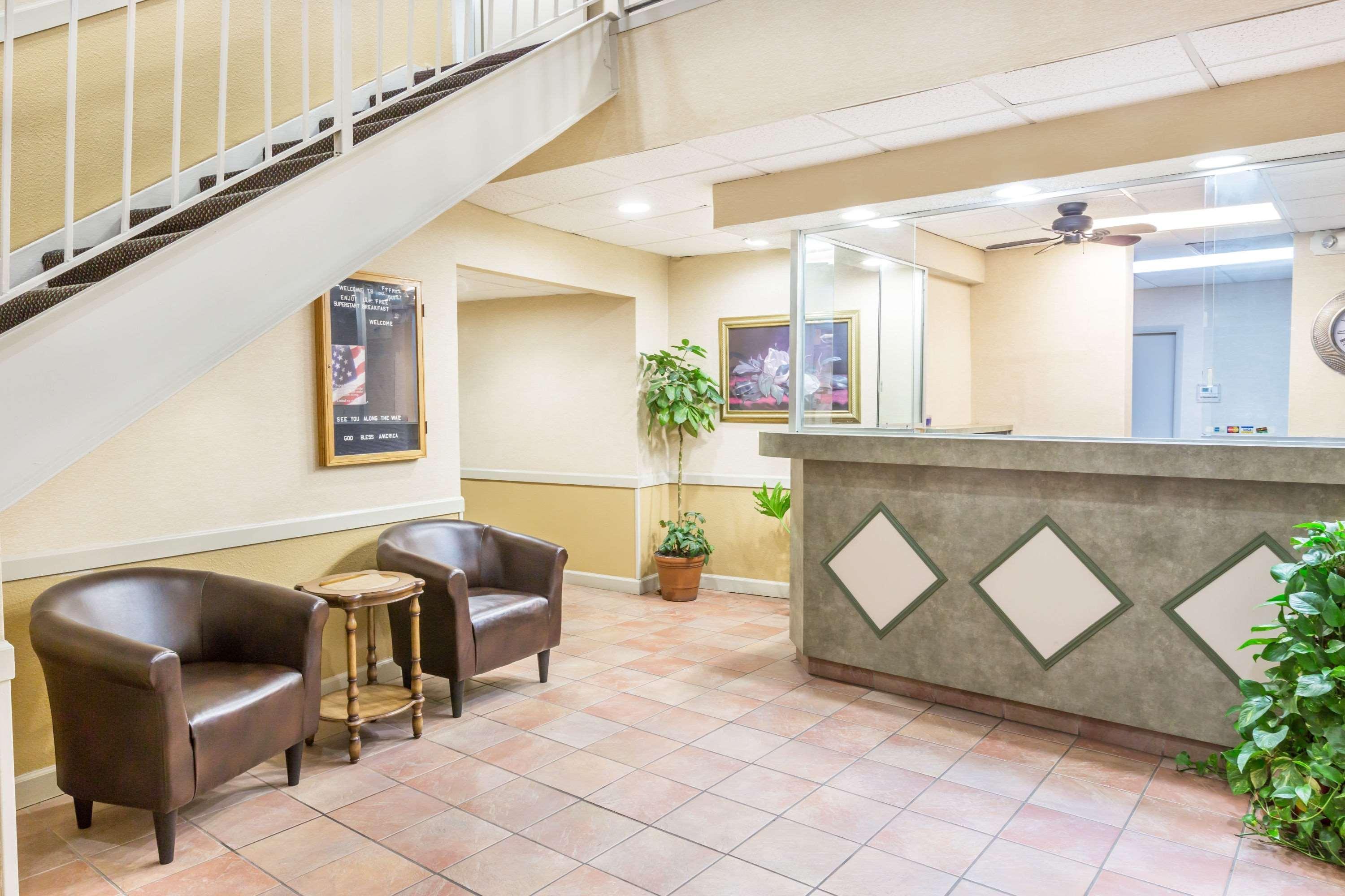 Super 8 By Wyndham Knoxville Downtown Area Exterior foto